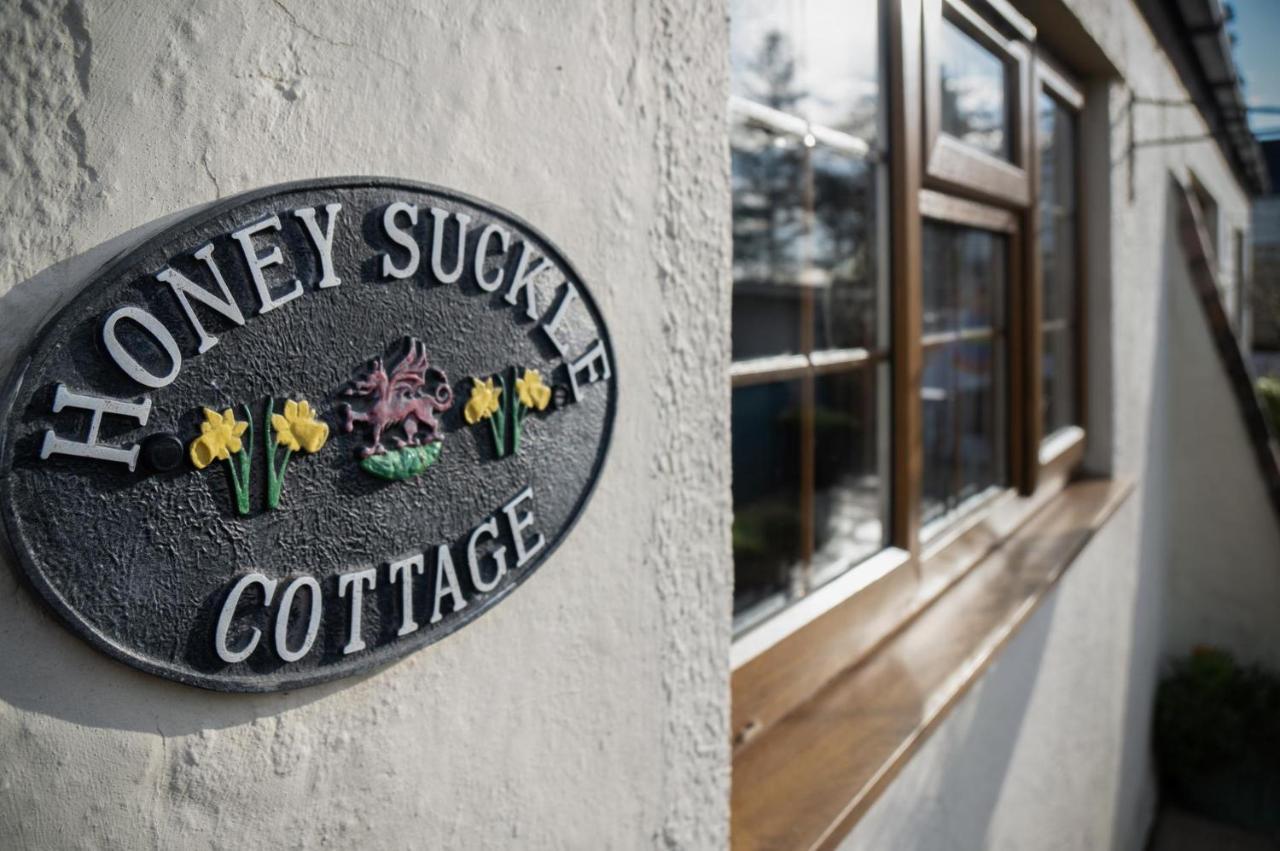 Honeysuckle Cottage - 1 Bedroom Cottage - Amroth Dış mekan fotoğraf
